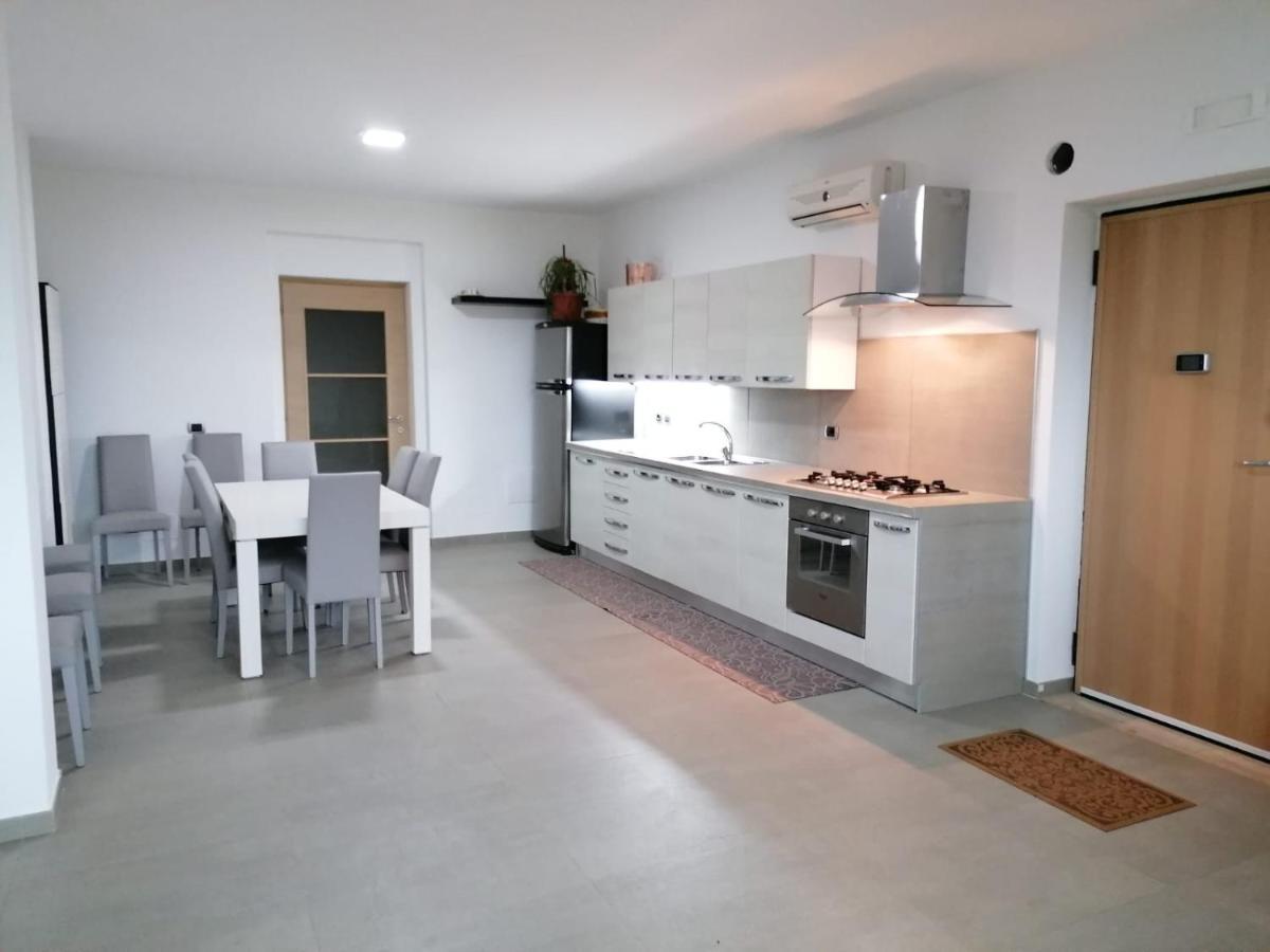Villa Santoro Ai Tre Ulivi Con Piscina Privata Caiazzo Ngoại thất bức ảnh