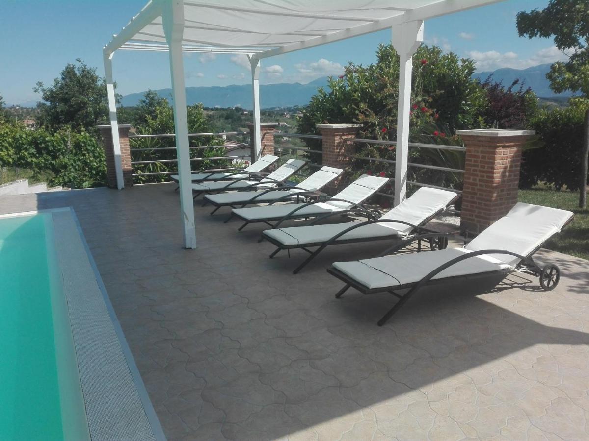 Villa Santoro Ai Tre Ulivi Con Piscina Privata Caiazzo Ngoại thất bức ảnh