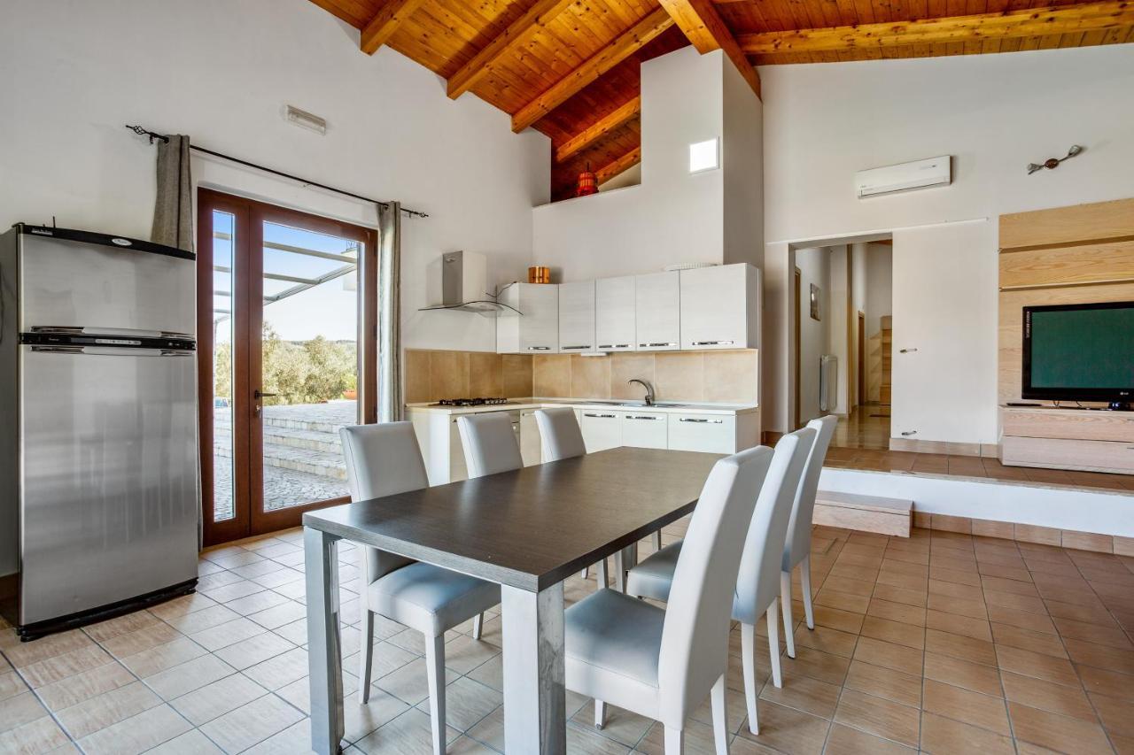 Villa Santoro Ai Tre Ulivi Con Piscina Privata Caiazzo Ngoại thất bức ảnh