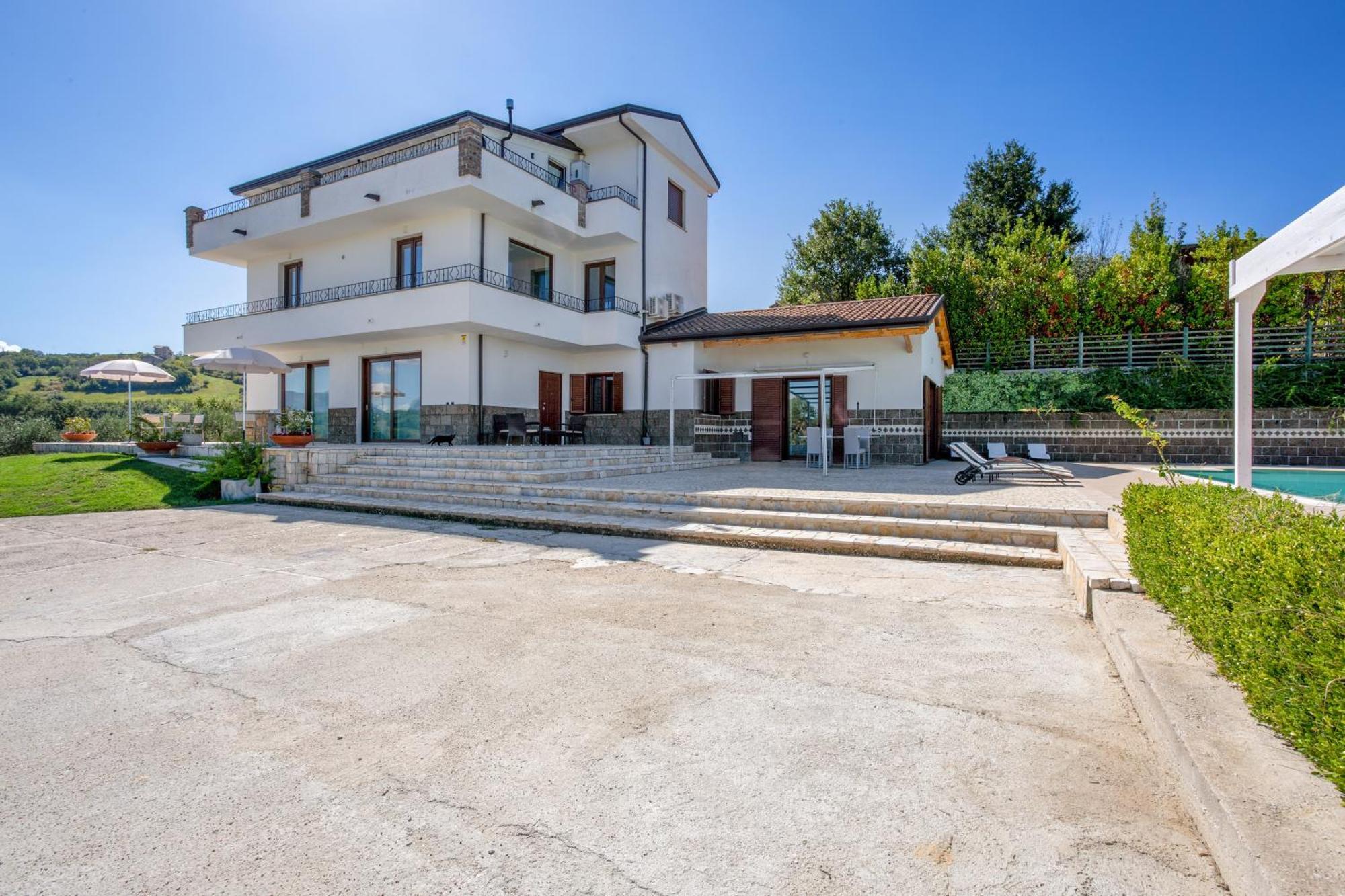 Villa Santoro Ai Tre Ulivi Con Piscina Privata Caiazzo Ngoại thất bức ảnh